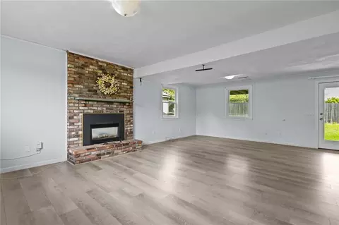 Living - 19 Irondale St, Warwick, RI 02886 photo 4 of 6
