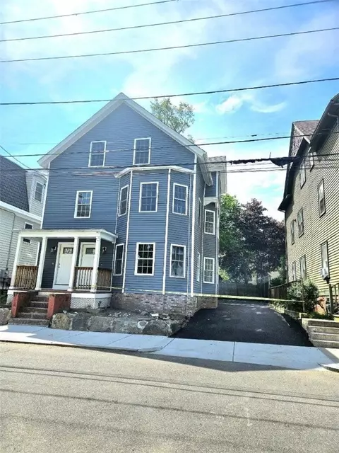 90 Grove St, Providence, RI 02903