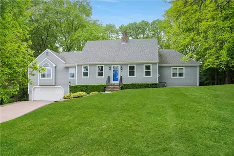 6 Forrestal Dr, Westerly, RI 02891