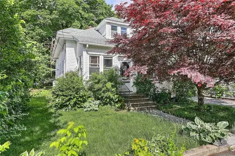 134 Andrews Ave, West Warwick, RI 02893