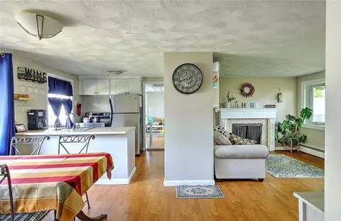 92 Chatworth Ave, Warwick, RI 02886 photo 7