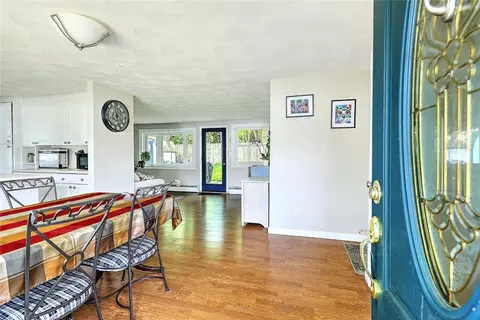 92 Chatworth Ave, Warwick, RI 02886 photo 3