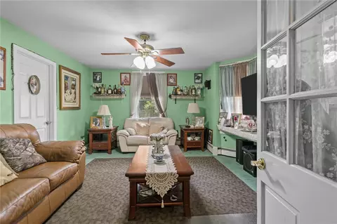 43 Dexter St, Woonsocket, RI 02895 photo 9