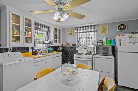 43 Dexter St, Woonsocket, RI 02895 photo 8