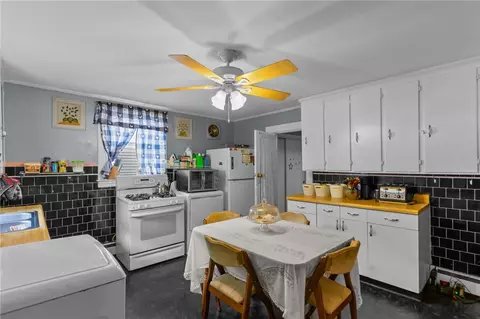 43 Dexter St, Woonsocket, RI 02895 photo 6