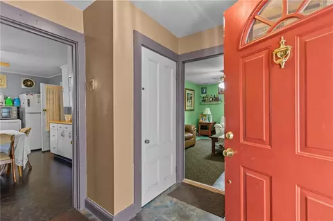 43 Dexter St, Woonsocket, RI 02895 photo 2