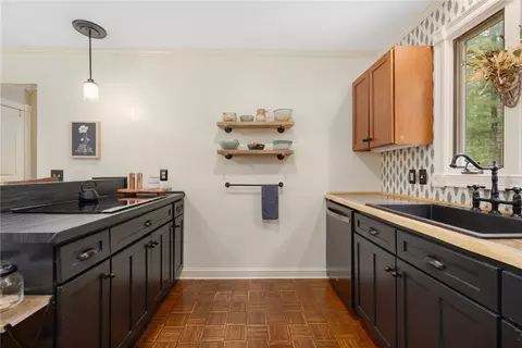Kitchen - 17 Chappell Place Ln, Exeter, RI 02822 photo 6 of 6