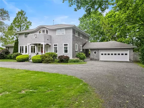 30 Whittier Rd, Jamestown, RI 02835