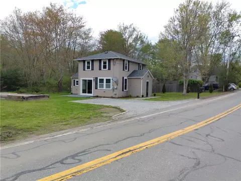 111 Hopkins Hollow Rd, Coventry, RI 02827