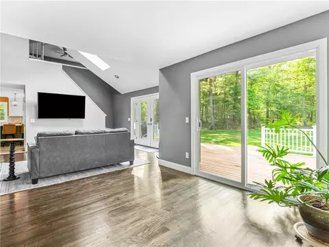 511 Central Pike, Scituate, RI 02857 photo 16