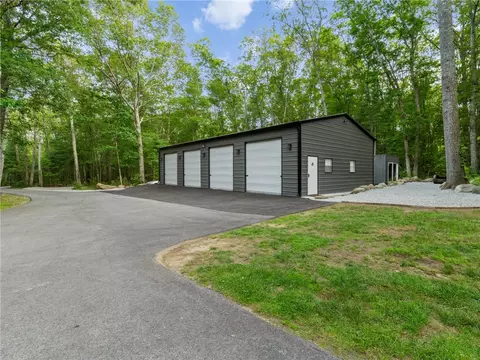511 Central Pike, Scituate, RI 02857 photo 4