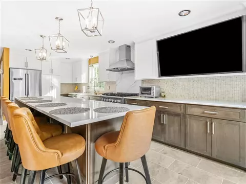 511 Central Pike, Scituate, RI 02857 photo 9