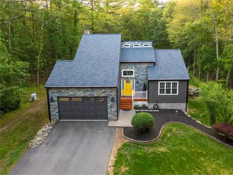 511 Central Pike, Scituate, RI 02857 photo 3