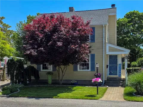 369 Vine St, Pawtucket, RI 02861