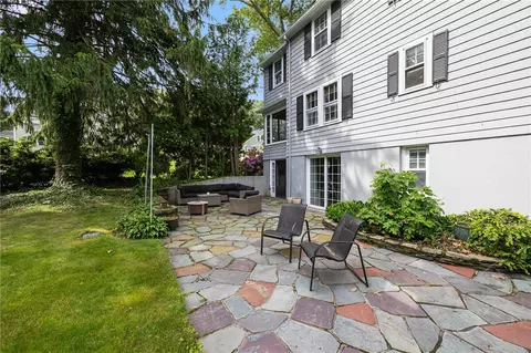 2 Carvin Ct, Warwick, RI 02886 photo 36