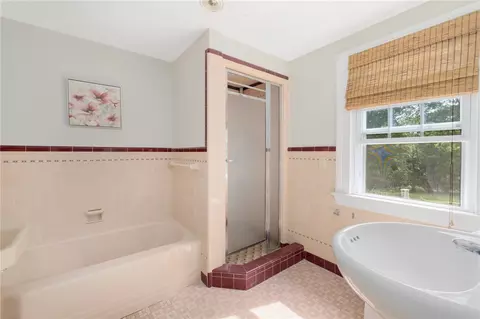 2 Carvin Ct, Warwick, RI 02886 photo 23