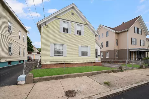 68 Appleton Ave, Pawtucket, RI 02860 photo 2