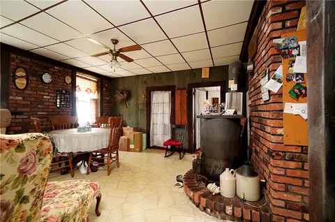 26 Farm St, Woonsocket, RI 02895 photo 6