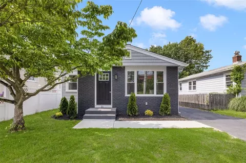21 Victor Emanuel Ave, Providence, RI 02904