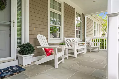 11 Newbury Dr, Westerly, RI 02891