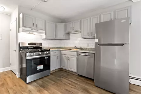 Kitchen - 3940 Post Rd #38, Warwick, RI 02886 photo 3 of 4