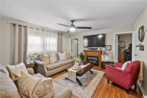 Living - 522 Slade St, Fall River, MA 02724 photo 1 of 2