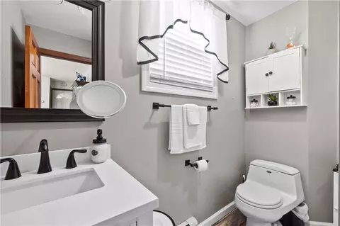 Bath - 522 Slade St, Fall River, MA 02724 photo 2 of 4