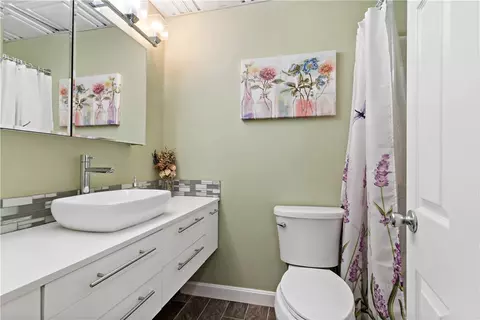 Bath - 3940 Post Rd #30, Warwick, RI 02886 photo 1 of 1