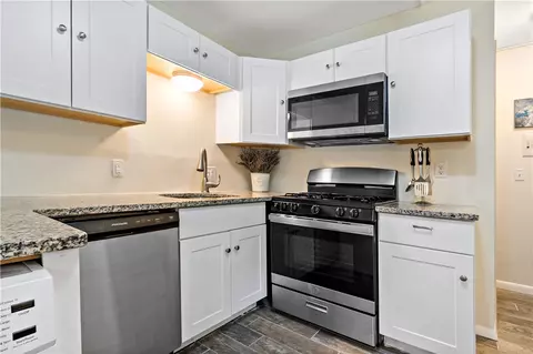 Kitchen - 3940 Post Rd #30, Warwick, RI 02886 photo 5 of 5