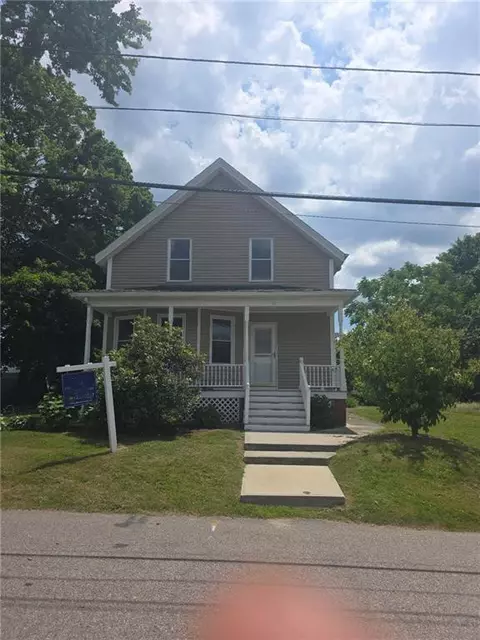 29 Hoppin Ave, East Providence, RI 02914