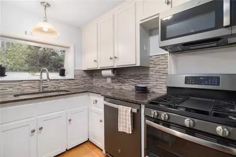 Kitchen - 80 Flagg Ave, Warwick, RI 02886 photo 4 of 5