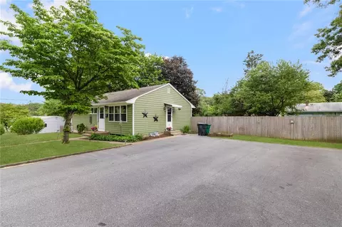 Exterior - 80 Flagg Ave, Warwick, RI 02886 photo 5 of 17