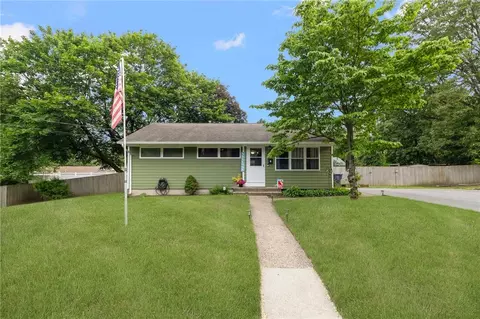 Exterior - 80 Flagg Ave, Warwick, RI 02886 photo 3 of 17