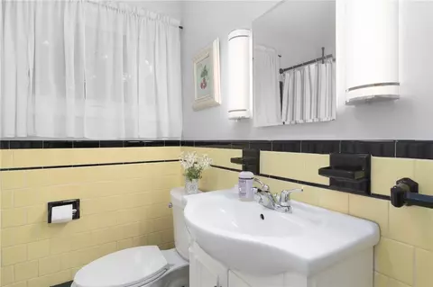 Bath - 80 Flagg Ave, Warwick, RI 02886 photo 2 of 2