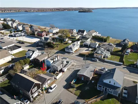 9 Island Ave, Portsmouth, RI 02871