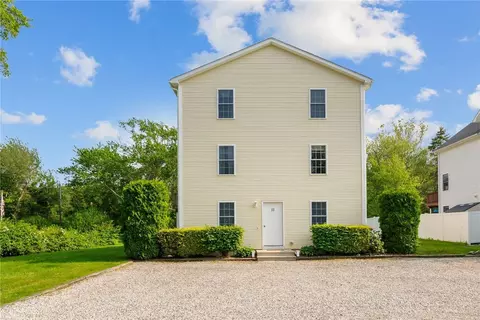 11 Oswego Trl, Narragansett, RI 02882