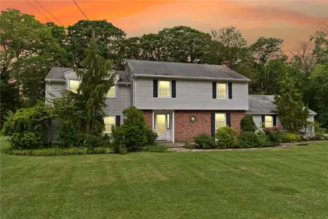 467 S Main St, Burrillville, RI 02859