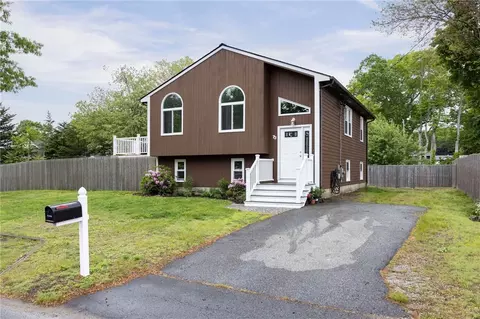 73 Gibbons Ave, Warwick, RI 02889