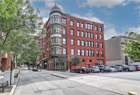 385 Westminster St #2E, Providence, RI 02903