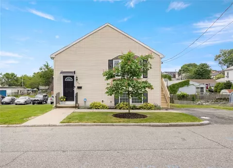 59 Batcheller Ave, Providence, RI 02904