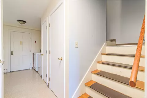 12 Northeast St, Woonsocket, RI 02895 photo 17