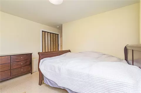 12 Northeast St, Woonsocket, RI 02895 photo 10
