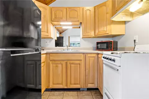 Kitchen - 86 Winnapaug Rd, Westerly, RI 02891 photo 2 of 3