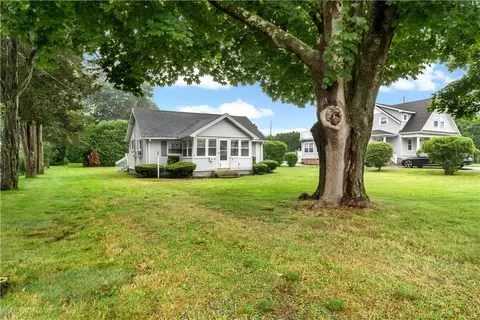 Exterior - 86 Winnapaug Rd, Westerly, RI 02891 photo 12 of 13