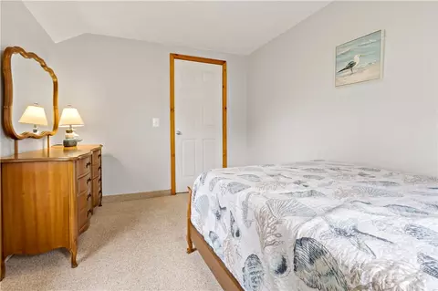 Bedroom - 86 Winnapaug Rd, Westerly, RI 02891 photo 3 of 6