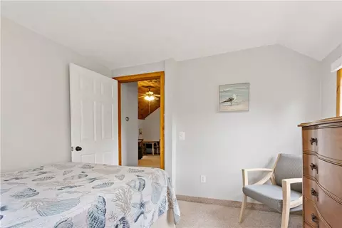 Bedroom - 86 Winnapaug Rd, Westerly, RI 02891 photo 5 of 6