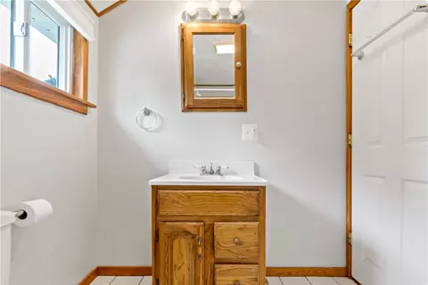Bath - 86 Winnapaug Rd, Westerly, RI 02891 photo 2 of 2