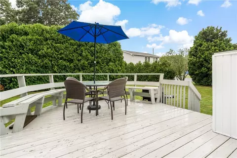 Exterior - 86 Winnapaug Rd, Westerly, RI 02891 photo 6 of 13