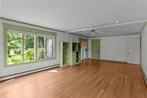Living - 10 Liberty Rd, Exeter, RI 02822 photo 7 of 7
