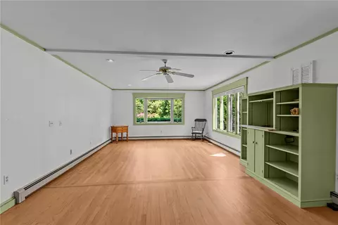 Living - 10 Liberty Rd, Exeter, RI 02822 photo 6 of 7